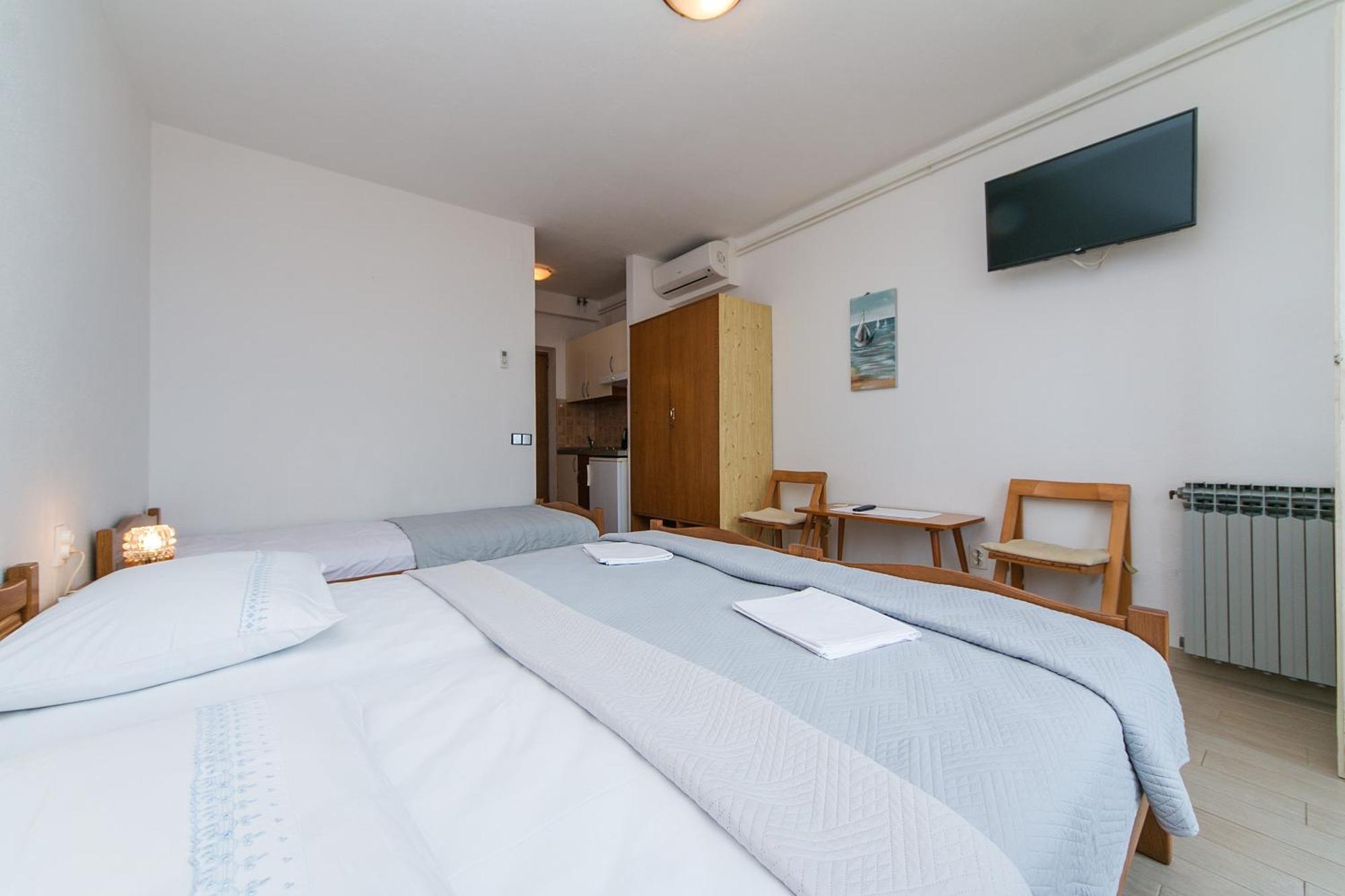 Apartments And Rooms By The Sea Brela, Makarska - 2752 Camera foto