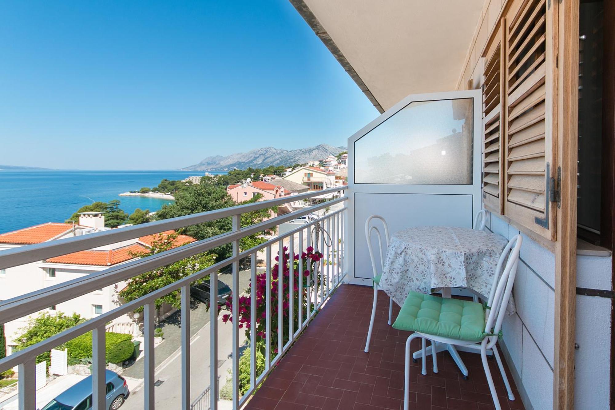 Apartments And Rooms By The Sea Brela, Makarska - 2752 Esterno foto