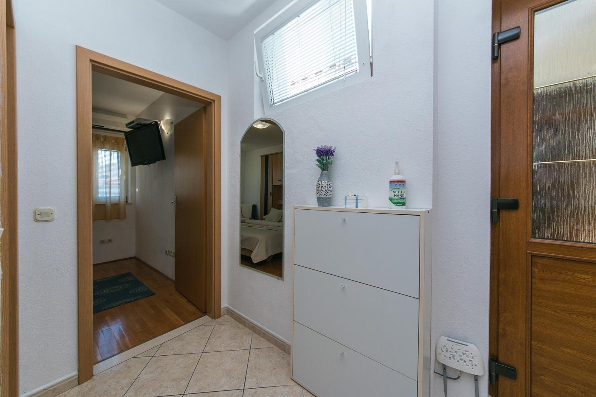 Apartments And Rooms By The Sea Brela, Makarska - 2752 Esterno foto