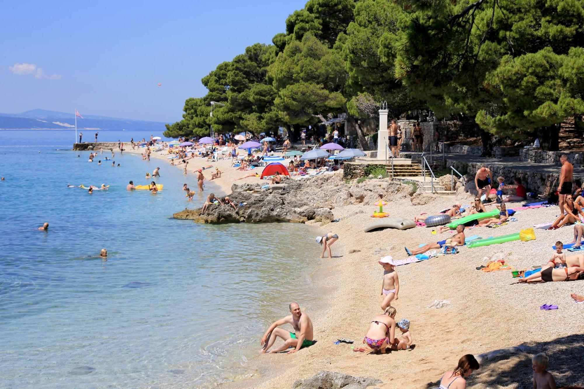 Apartments And Rooms By The Sea Brela, Makarska - 2752 Esterno foto