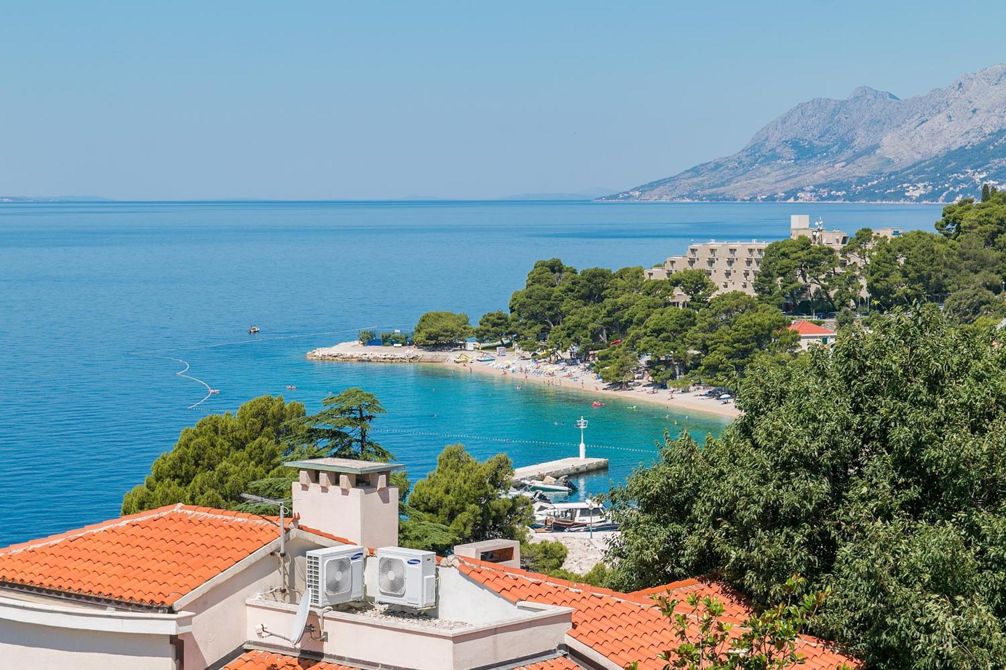 Apartments And Rooms By The Sea Brela, Makarska - 2752 Esterno foto