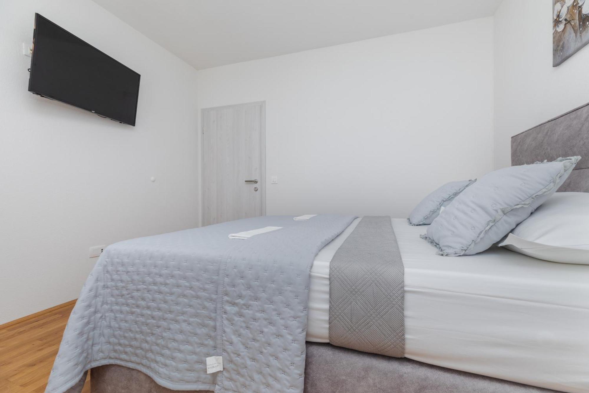 Apartments And Rooms By The Sea Brela, Makarska - 2752 Camera foto